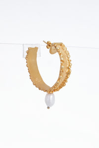 White Pearls Earrings